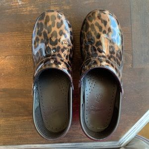 Cheetah Danskos size 37